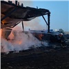 В Канске огнеборцы всю ночь тушили пожар на деревообрабатывающем предприятии (видео)