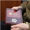 В Красноярске 103-летнему ветерану вручили два ордена Отечественной войны (видео)