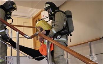МЧС показало пожарно-тактические учения в гостинице «Красноярск»