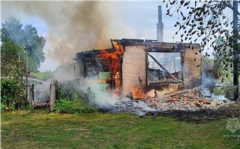 В Ачинском районе из-за неосторожного обращения с печью сгорел жилой дом