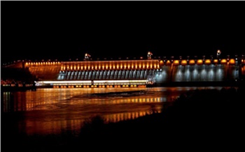 На Красноярской ГЭС к Дню энергетиков включат праздничную подсветку