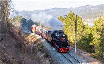 Туроператоры прокатились из Красноярска в Дивногорск на поезде с легендарным паровозом Лебедянка