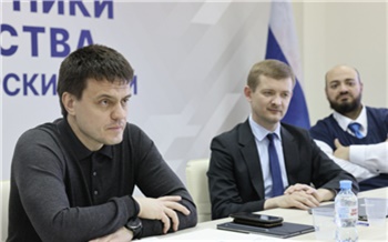 Михаил Котюков проверил работу краевого портала поддержки участников СВО и их семей