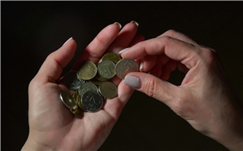 Средняя пенсия россиянина подросла на 300 рублей