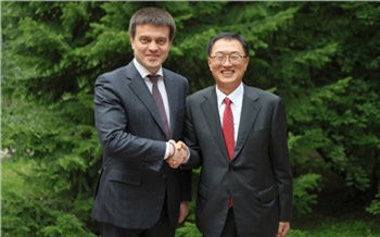 Губернатор Красноярского края встретился с Генеральным секретарем АРАССВА