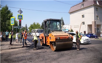 В Красноярске дорожники привели в порядок еще 17 улиц