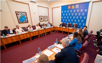 На продовольственную ярмарку в Норильск привезли продукты от аграриев с юга края