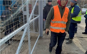 Полиция Красноярска проверила мигрантов на стройплощадках Свердловского района