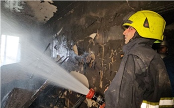 В Красноярске из-за пожара эвакуировали более 100 человек