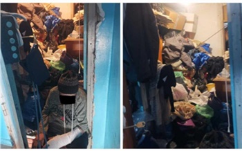 Пенсионерка под Новосибирском более 10 лет живет в квартире-свалке