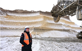 Удивительное зрелище и поразительная техника!: космонавт Кирилл Песков посетил угольный разрез в родном Назарове