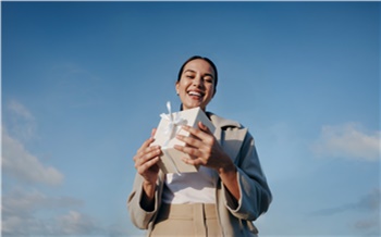 T2 вновь дарит новогодние подарки — теперь каждому