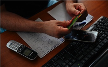 Российские банки теперь запрашивают родственную связь с человеком, которому переводят деньги