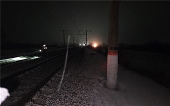 В Красноярском крае мужчина погиб под грузовым поездом