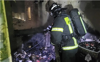 Красноярец погиб при пожаре в пятиэтажке на Железнодорожников