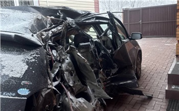 Подростки на минивэне попали в ДТП на юге Красноярского края