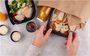 Красноярцам рассказали, как действовать при проблемах с доставкой еды