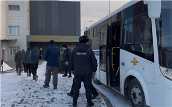 Красноярские полицейские ловят нелегалов в праздничные выходные