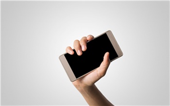 В Красноярске кондуктора автобуса обвинили в краже телефона