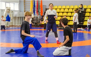 Красноярских школьников приглашают на мастер-классы по вольной борьбе