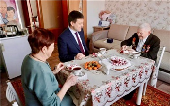 В Красноярске 100 лет исполнилось ветерану ВОВ Александру Матвееву