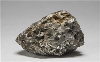 Камень с места падения Тунгусского метеорита продают в Сургуте