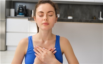 Красноярцам посоветовали, как правильно дышать зимой