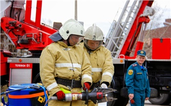 Солдат-срочников в России могут начать отправлять служить пожарными в МЧС