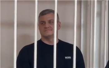 Экс-начальника отдела технадзора ГИБДД в Красноярске осудили за взяточничество