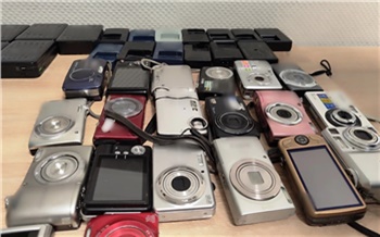 Красноярские таможенники изъяли у жителя Китая партию фотоаппаратов и отдали военным