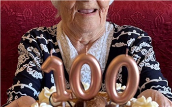 100 лет исполнилось красноярке Клавдии Хетчиковой