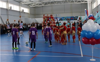 В поселке Дубинино открыли зал для игровых видов спорта