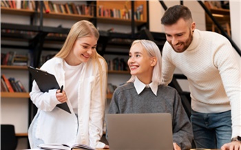 Один из лучших результатов по стране: более 30 студентов из Красноярского края удостоены стипендии Андрея Мельниченко