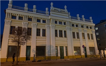 В Красноярске убрали забор у закрытого на ремонт 10 лет назад Дома просвещения