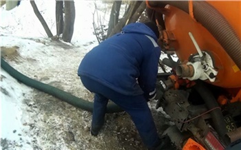 Благодаря бдительным красноярцам коммунальщики поймали с поличным черного ассенизатора