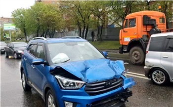 29-летняя красноярка погибла в ДТП с КамАЗом на Свердловской