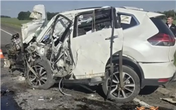 Два человека погибли и три пострадали в жёстком массовом ДТП на трассе в Красноярском крае