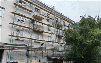 В Красноярске начали ремонт еще трех фасадов домов в центре города и на правобережье