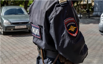 В Красноярске девушка обокрала спящего посетителя бара