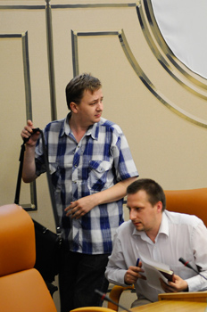 Андрей Селезнев (справа)