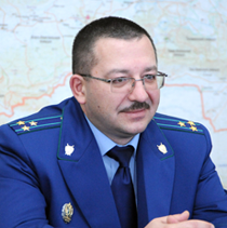 На должность прокурора Тувы претендует прокурор Рязанского района Рязанской области - 45-летний Александр Гринев. 