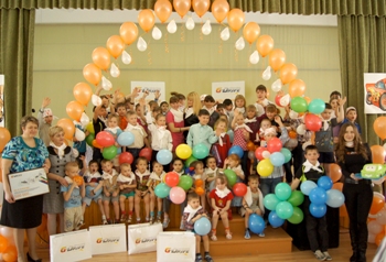 Сеть АЗС «Газпромнефть» подарила «Новогоднее чудо» юным спортсменам из Назарово