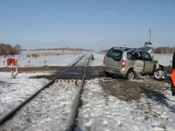 В Красноярском крае еще один автомобиль попал под тепловоз
