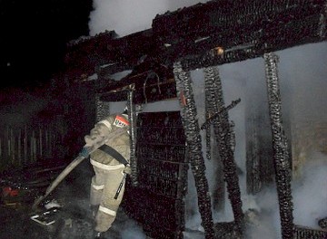 При пожаре в хакасском поселке погибли двое мужчин