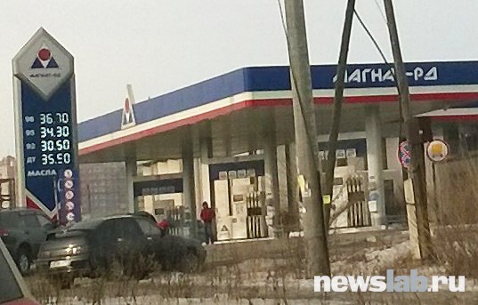 В Красноярске вновь подешевел бензин
