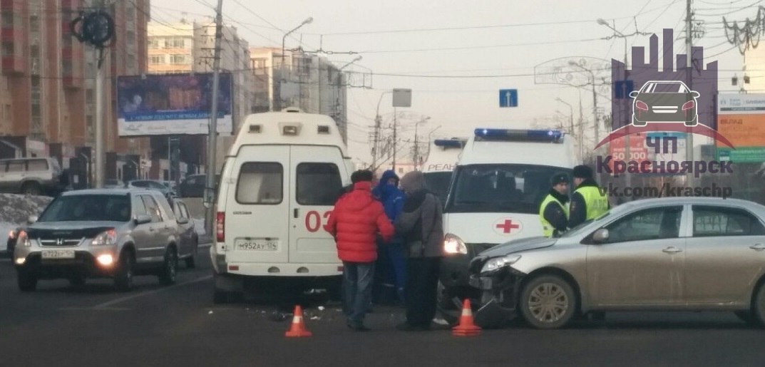 На ул. Киренского произошло ДТП с машиной скорой помощи