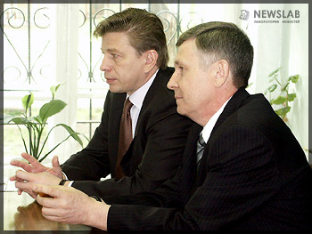 Василий Кузубов и Владимир Шишмарёв на встрече с педагогами