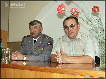 Борис Савицкий (слева)