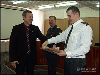 Лучший участковый Красноярска в 2004 году стал сотрудник Центрального РУВД Роман Садовник