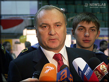 Петр Пимашков (слева)